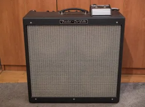 Fender Hot Rod DeVille 60W 4x10' USA lampaško pojačalo